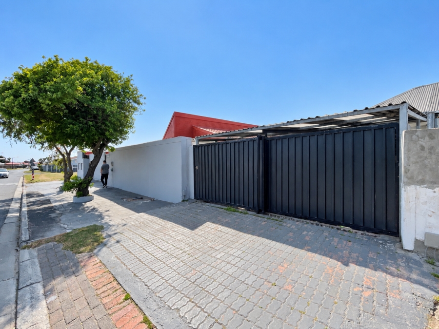 4 Bedroom Property for Sale in Brooklyn Western Cape